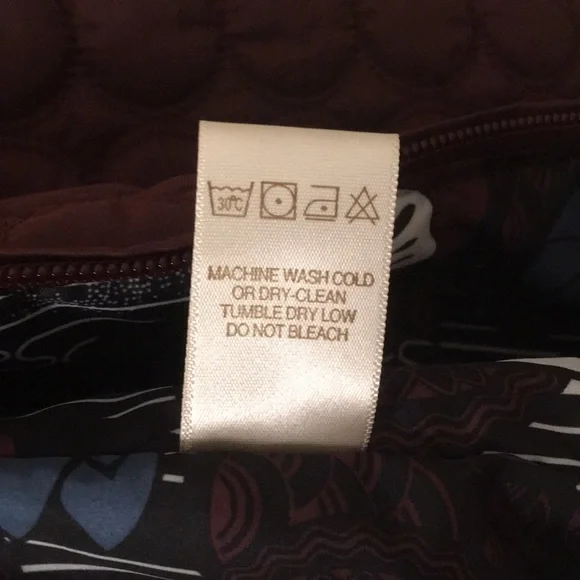 Burgundy Aventura Quilted Coat. Size Small. - Picture 11 of 11